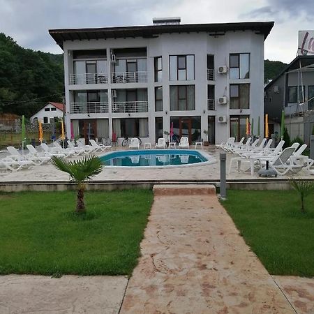 Vila Hercules Dubova Exterior foto