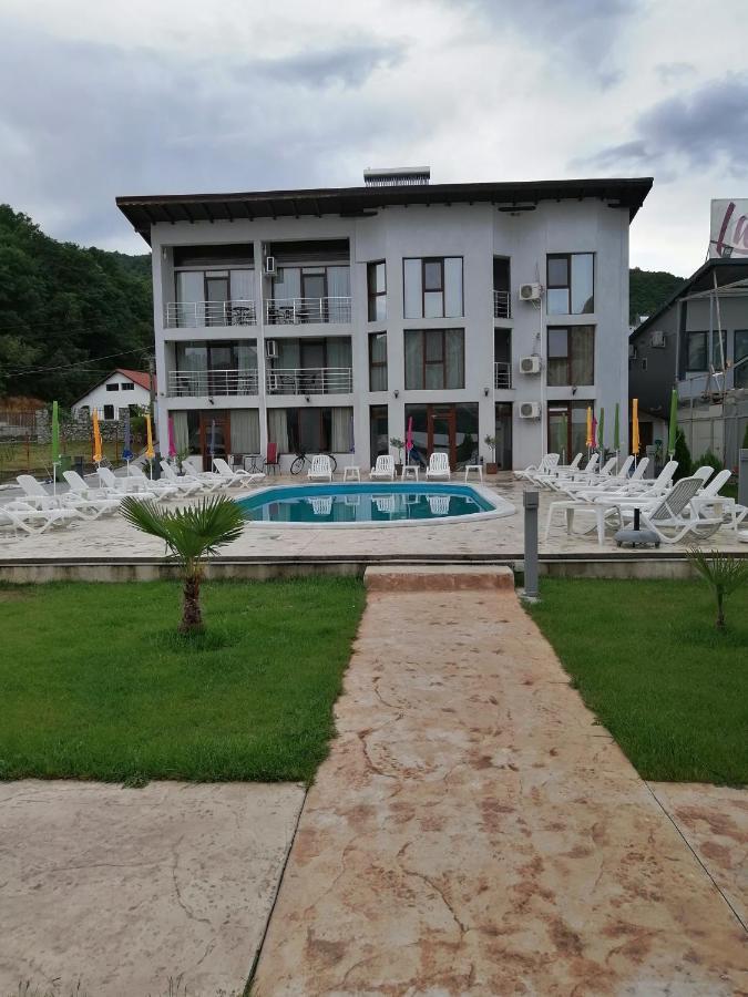 Vila Hercules Dubova Exterior foto