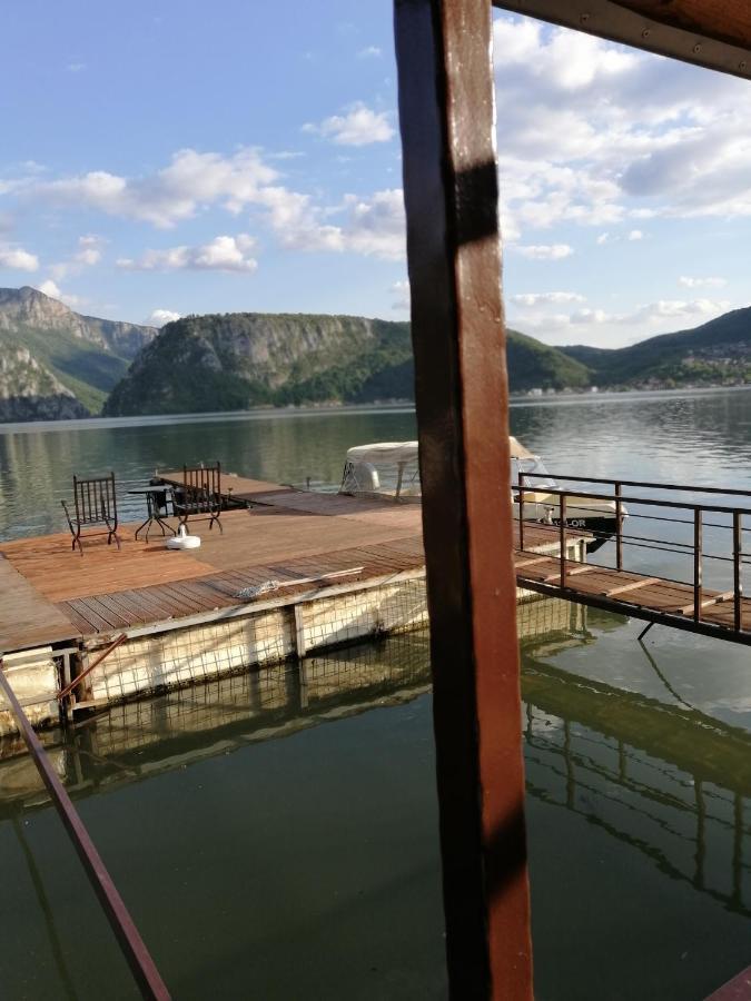 Vila Hercules Dubova Exterior foto