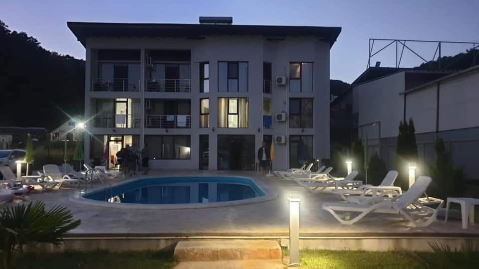 Vila Hercules Dubova Exterior foto