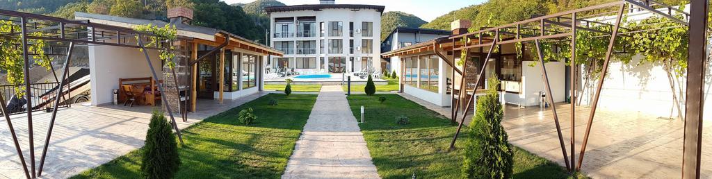 Vila Hercules Dubova Exterior foto