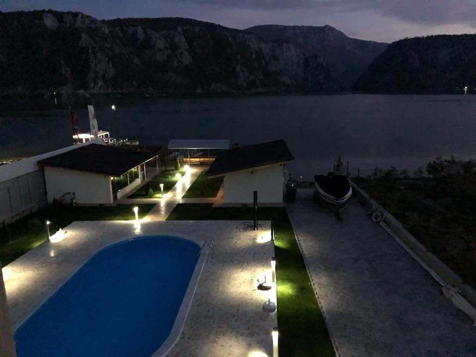 Vila Hercules Dubova Exterior foto